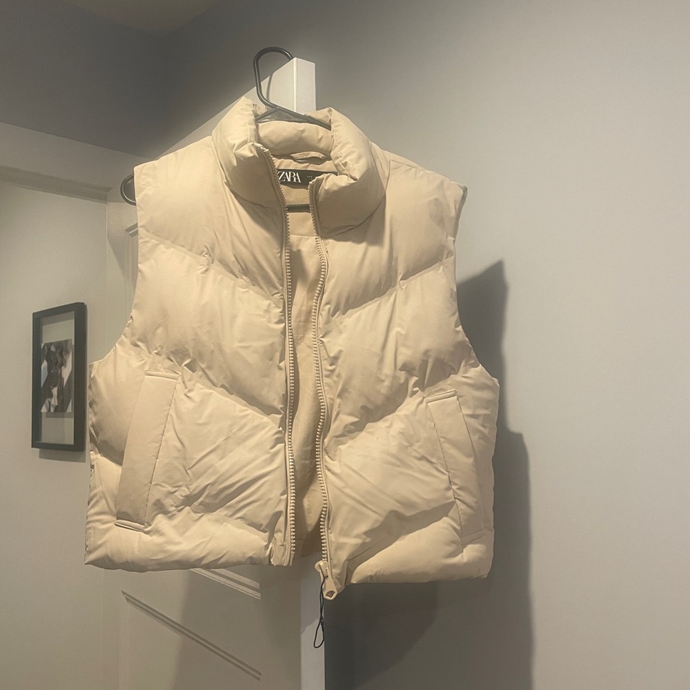 Zara Beige Puffer Vest